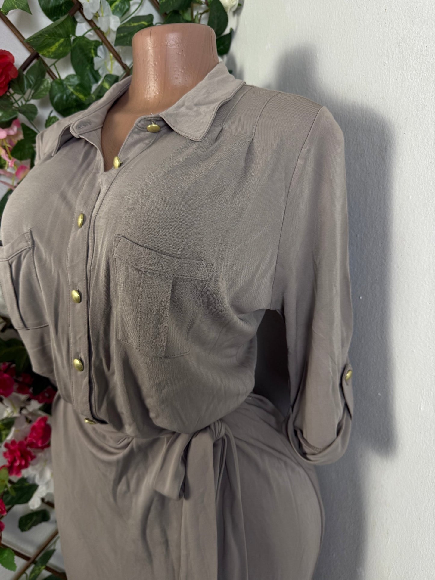 Robe casual à bouton colle chemise  - Perluna Store - kinshasa