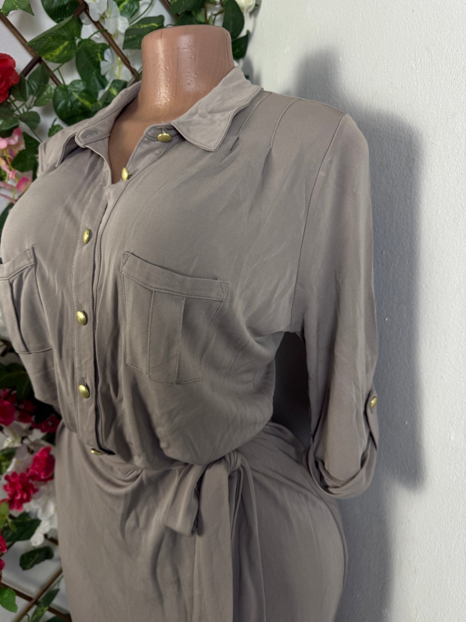 Robe casual à bouton colle chemise  - Perluna Store - kinshasa