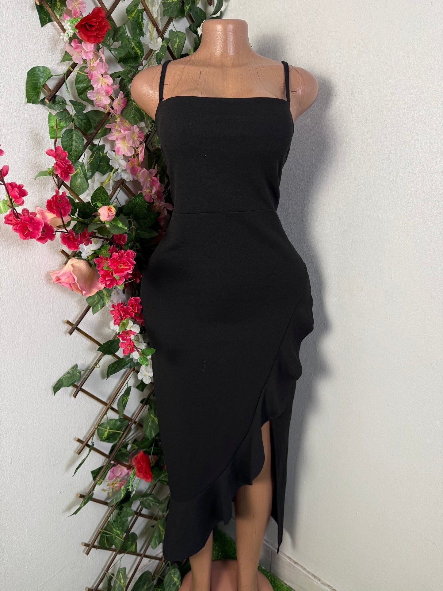 Robe cocktail a fine bretelle - Perluna Store - kinshasa