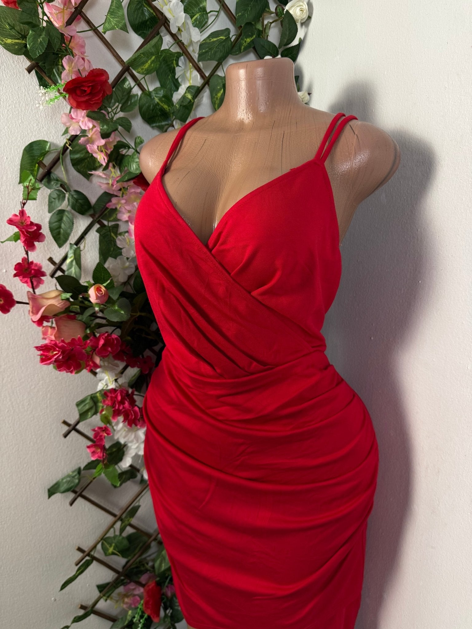 Robe courte à bretelle  - Perluna Store - kinshasa