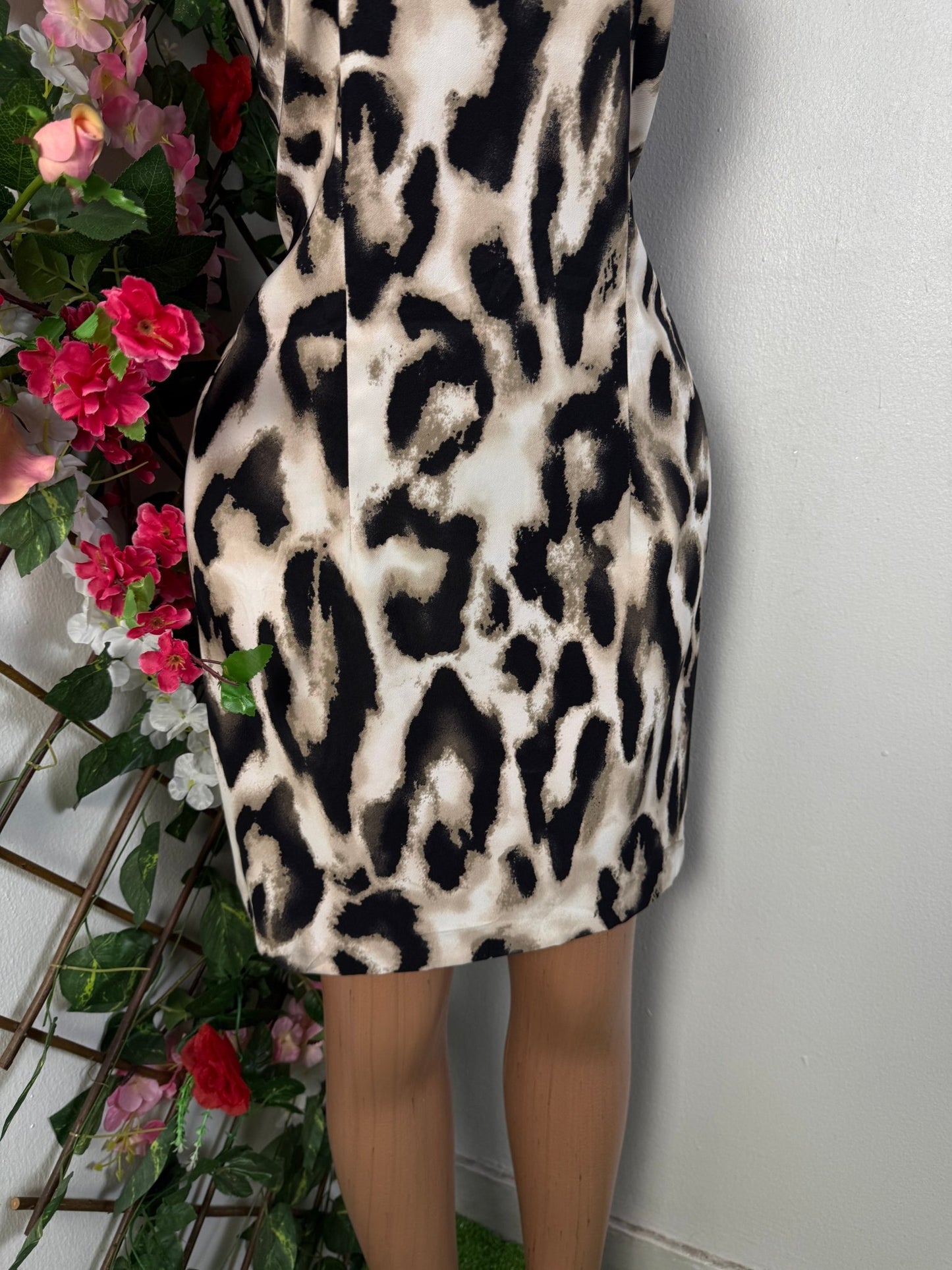 Robe courte a imprimé léopard sans manche - Perluna Store - kinshasa