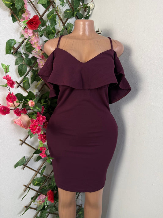 Robe courte décolletée volant et fine bretelle - Perluna Store - kinshasa