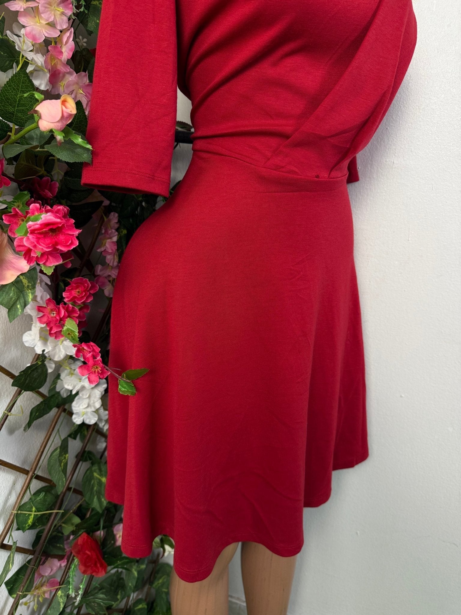 Robe courte évasée décolleté drapé - Perluna Store - kinshasa