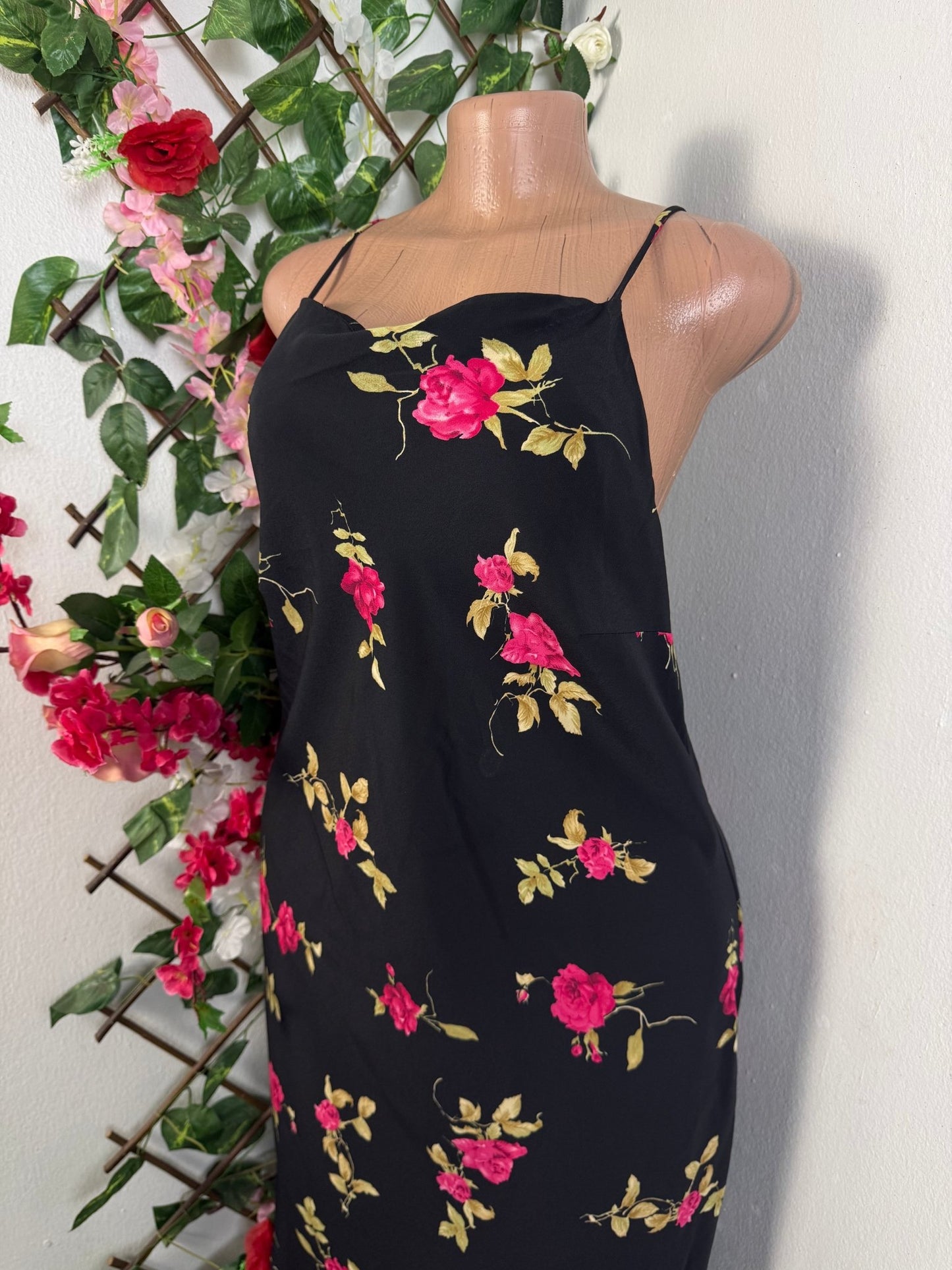 Robe décontractée à fine bretelle - Perluna Store - kinshasa