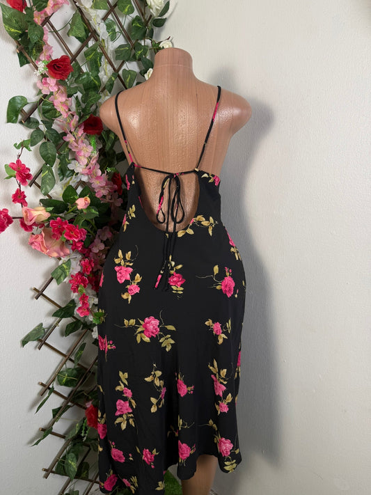 Robe décontractée à fine bretelle - Perluna Store - kinshasa