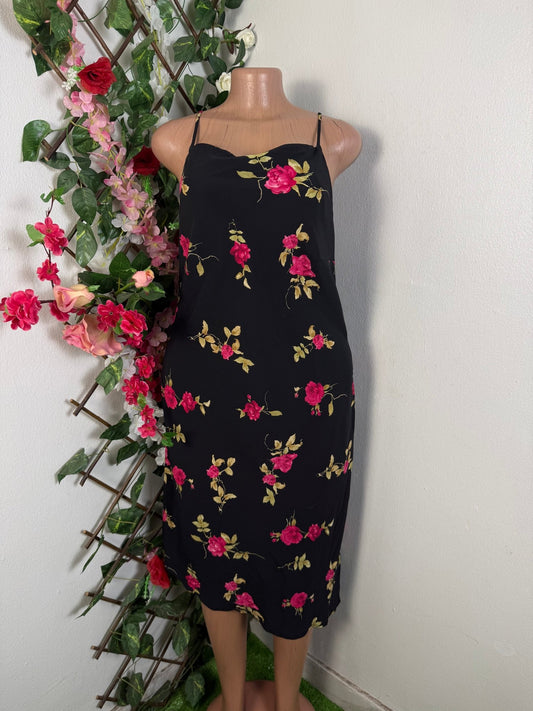 Robe décontractée à fine bretelle - Perluna Store - kinshasa