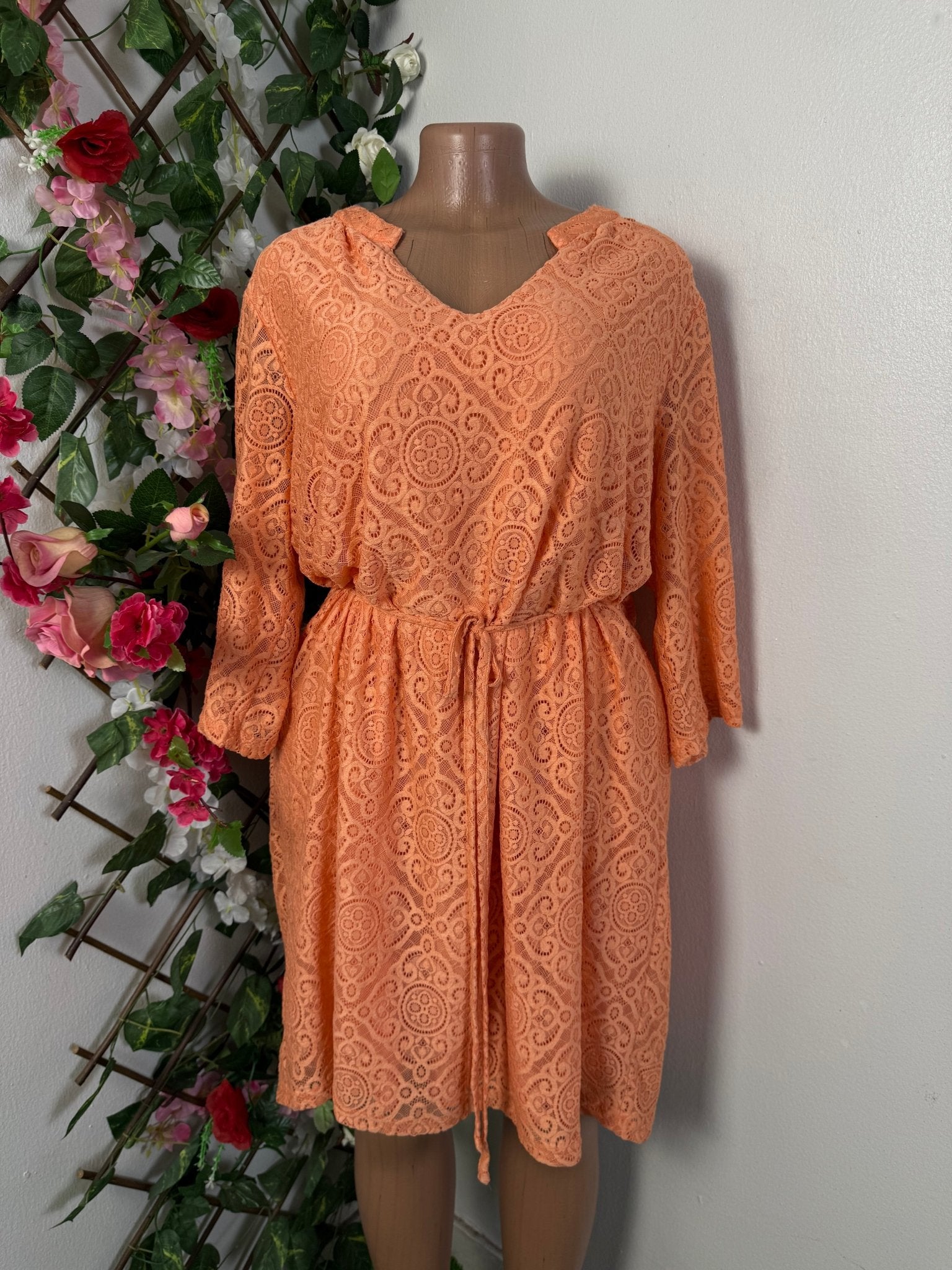 Robe décontractée en dentelle  - Perluna Store - kinshasa