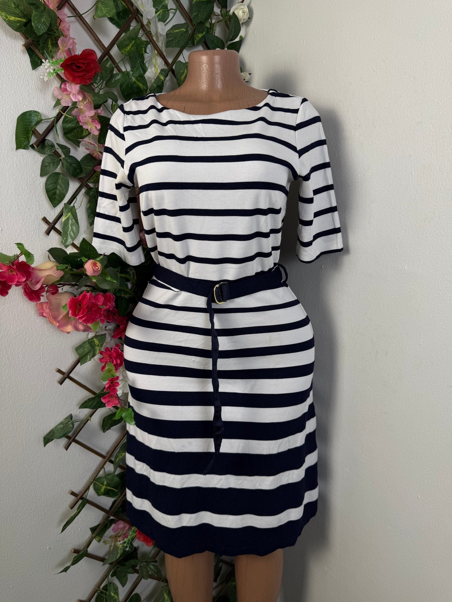 Robe décontractée manche courte - Perluna Store - kinshasa