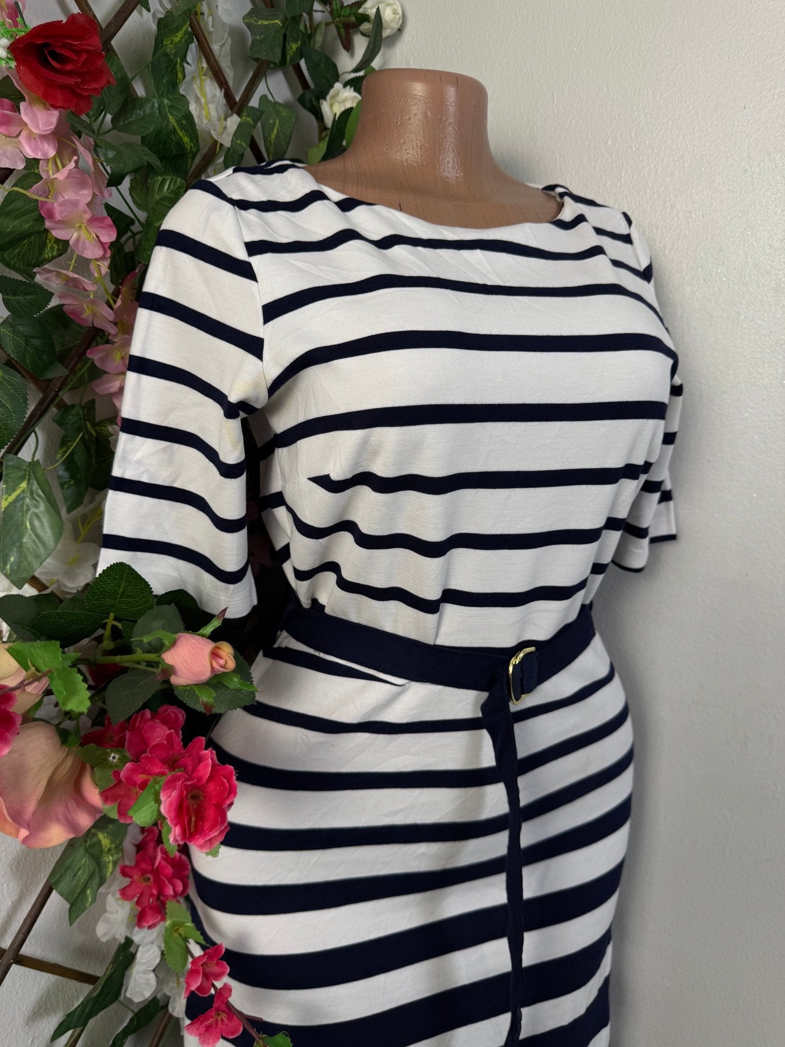Robe décontractée manche courte - Perluna Store - kinshasa