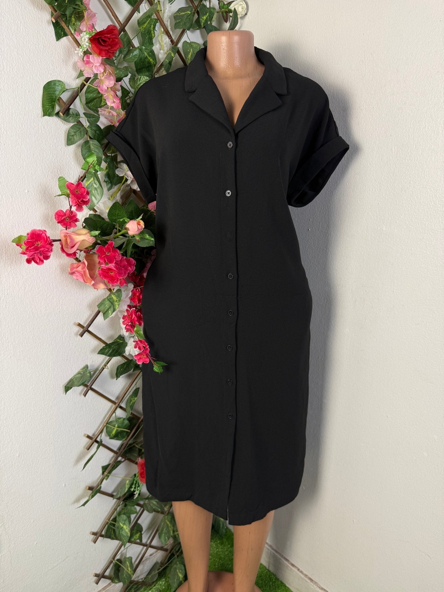 Robe droite à bouton colle chemise - Perluna Store - kinshasa