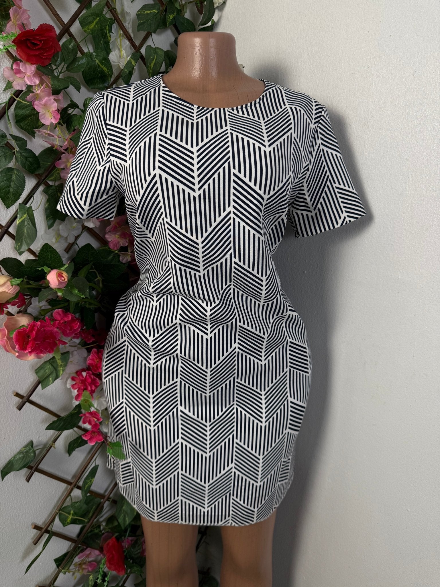 Robe droite courte mange  - Perluna Store - kinshasa
