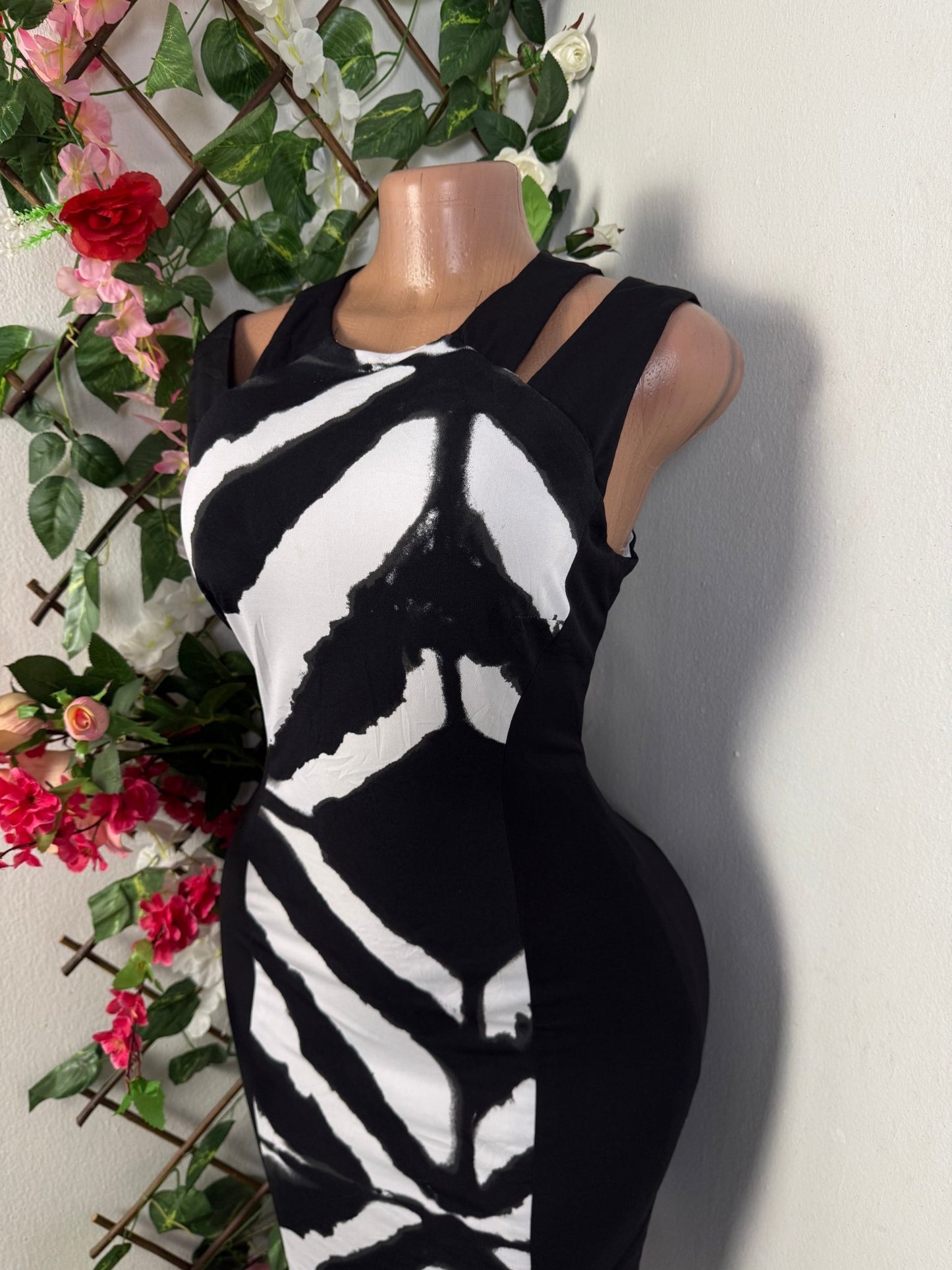 Robe droite double bretelles - Perluna Store - kinshasa