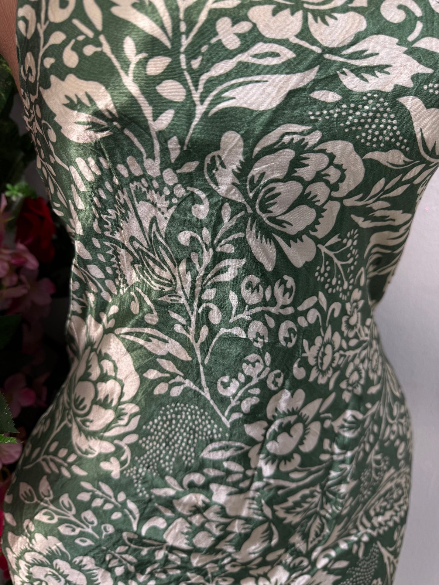 Robe droite en satin à fine bretelle - Perluna Store - kinshasa
