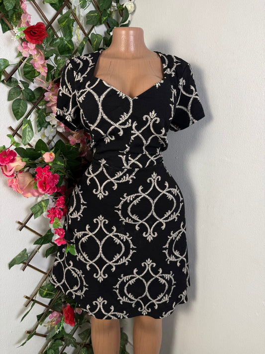 Robe droite imprimée manche longue  - Perluna Store - kinshasa