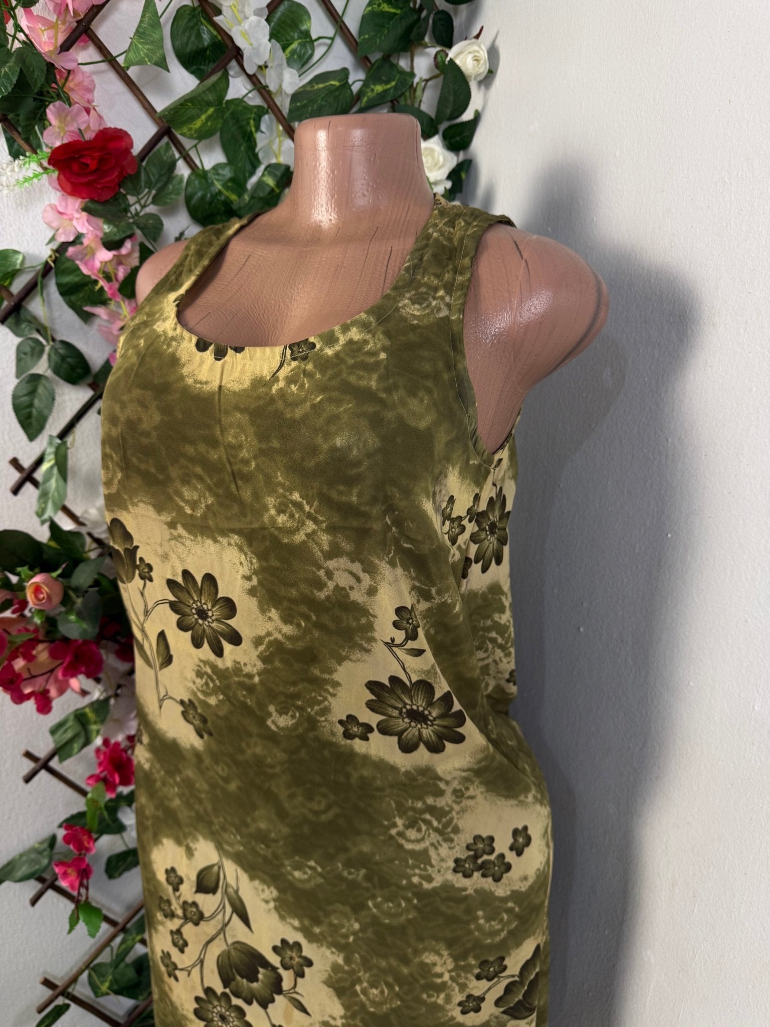 Robe droite longue sans manche - Perluna Store - kinshasa
