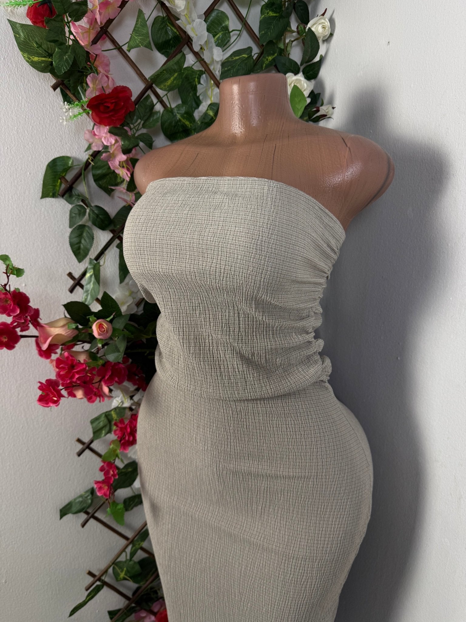 Robe droite manche courte - Perluna Store - kinshasa