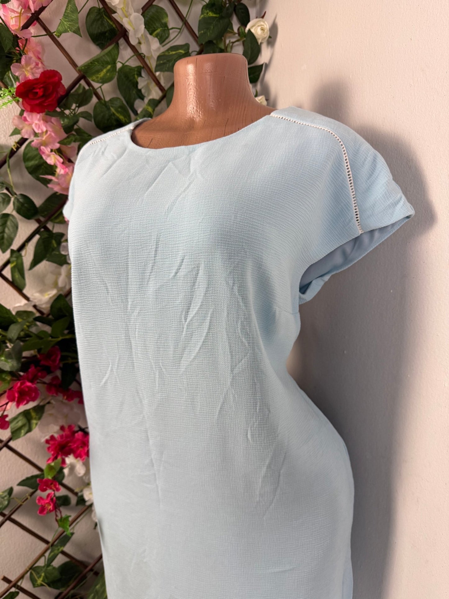 Robe droite mi longue - Perluna Store - kinshasa