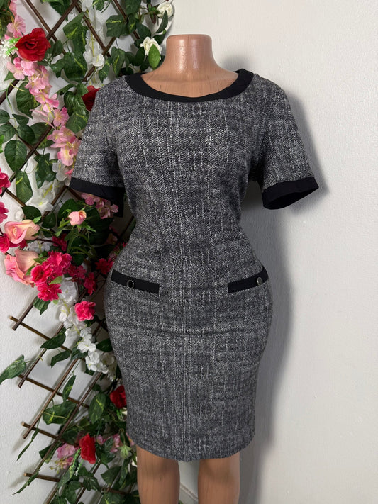 Robe droite poche a tirette et manche courte - Perluna Store - kinshasa