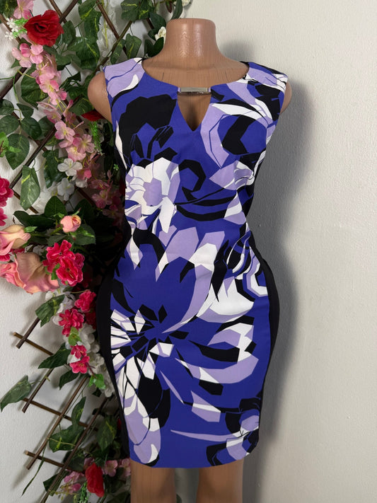 Robe droite sans manches fleurie  - Perluna Store - kinshasa