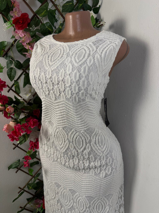 Robe en dentelle sans manche - Perluna Store - kinshasa