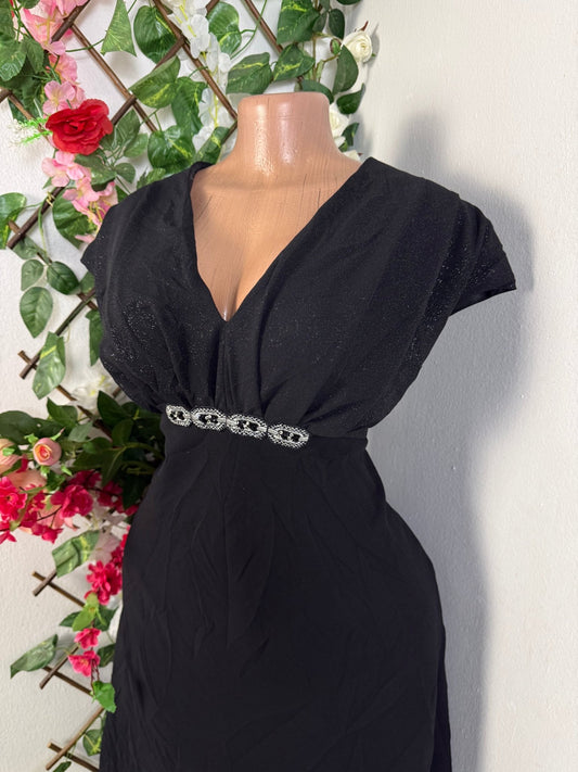 Robe évasé colle en V cintré  - Perluna Store - kinshasa
