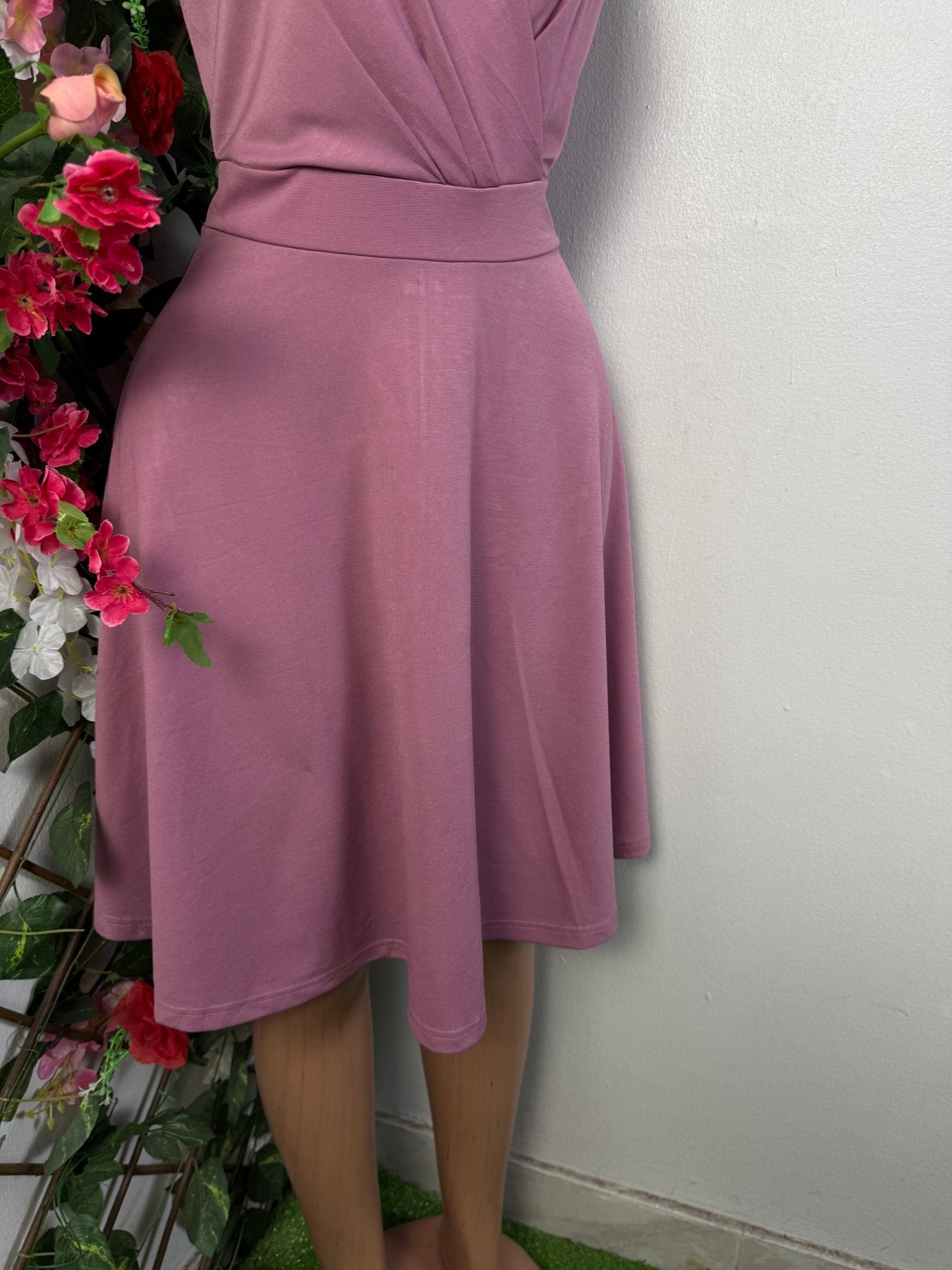 Robe évasé colle en V  - Perluna Store - kinshasa