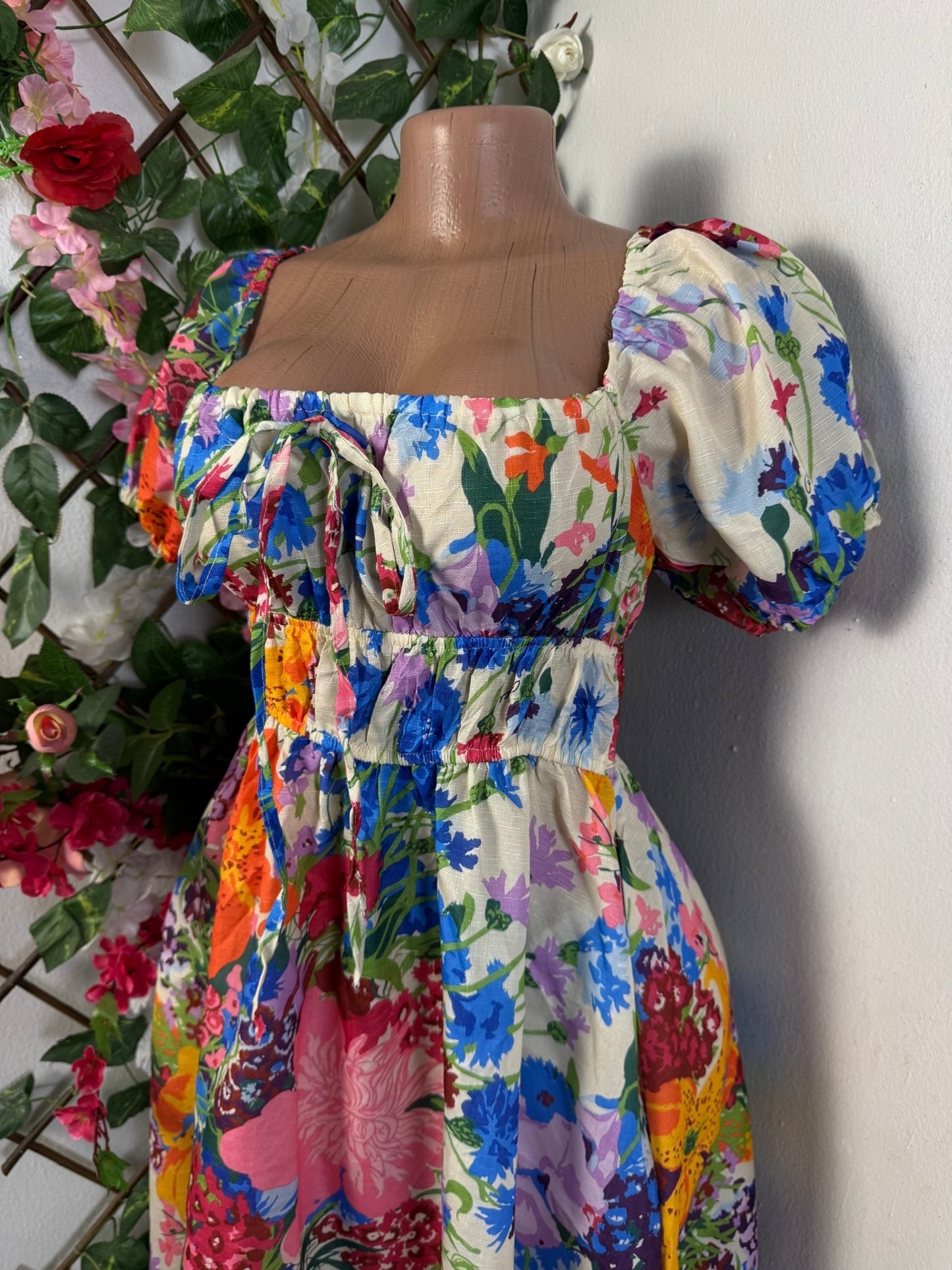 Robe évasé fleuri colle carrée - Perluna Store - kinshasa