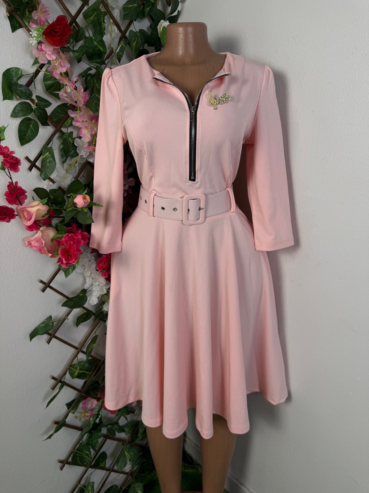 Robe évasée ceinturer a fermeture devant - Perluna Store - kinshasa