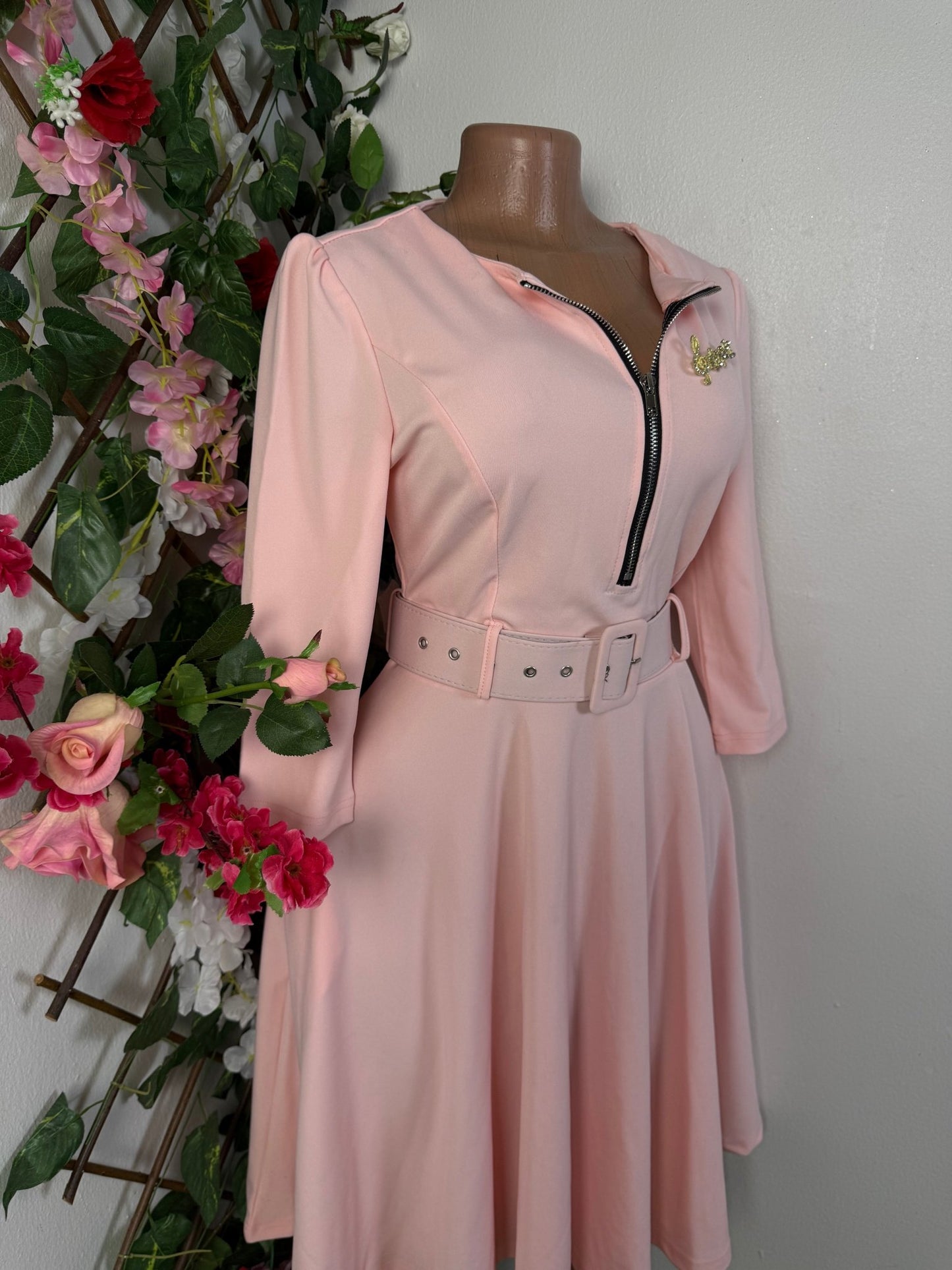 Robe évasée ceinturer a fermeture devant - Perluna Store - kinshasa