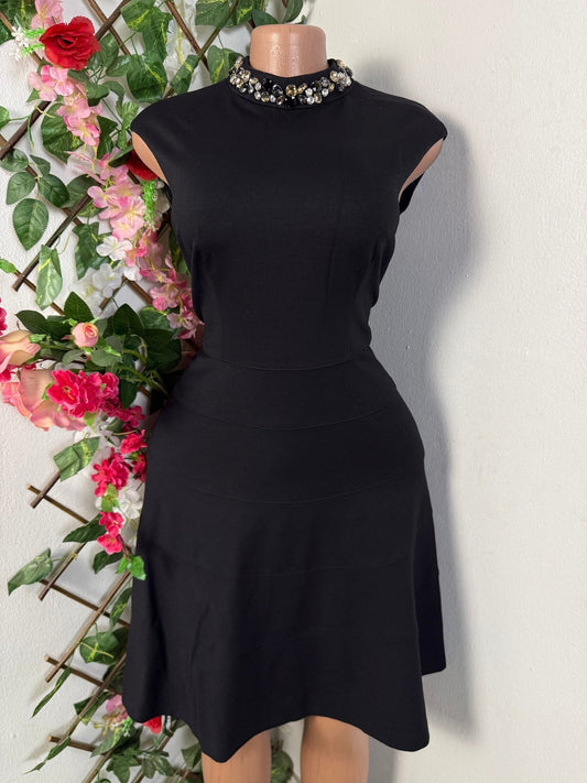 Robe évasée colle haut sans manche  - Perluna Store - kinshasa