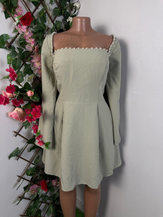 Robe évasée courte longue manche - Perluna Store - kinshasa