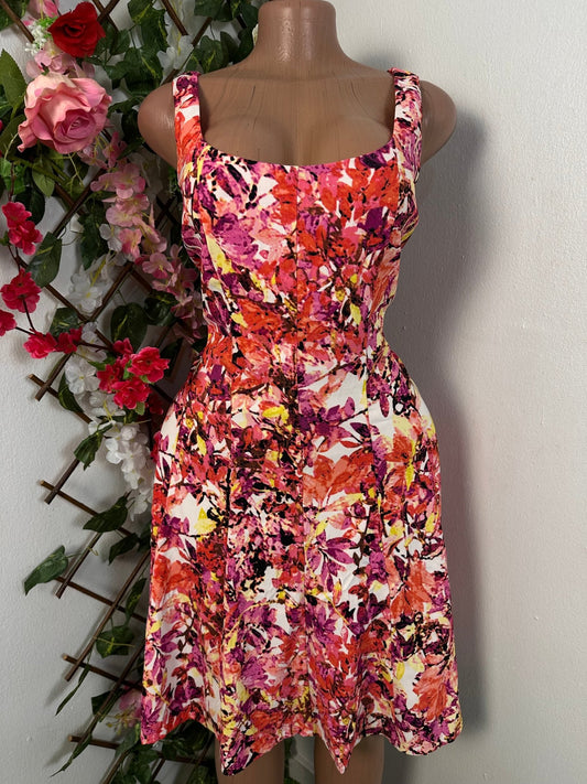 Robe évasée fleurie à bretelle sans manche - Perluna Store - kinshasa
