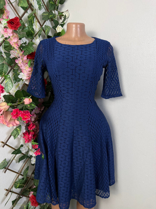 Robe évasée manche courte cintré  - Perluna Store - kinshasa