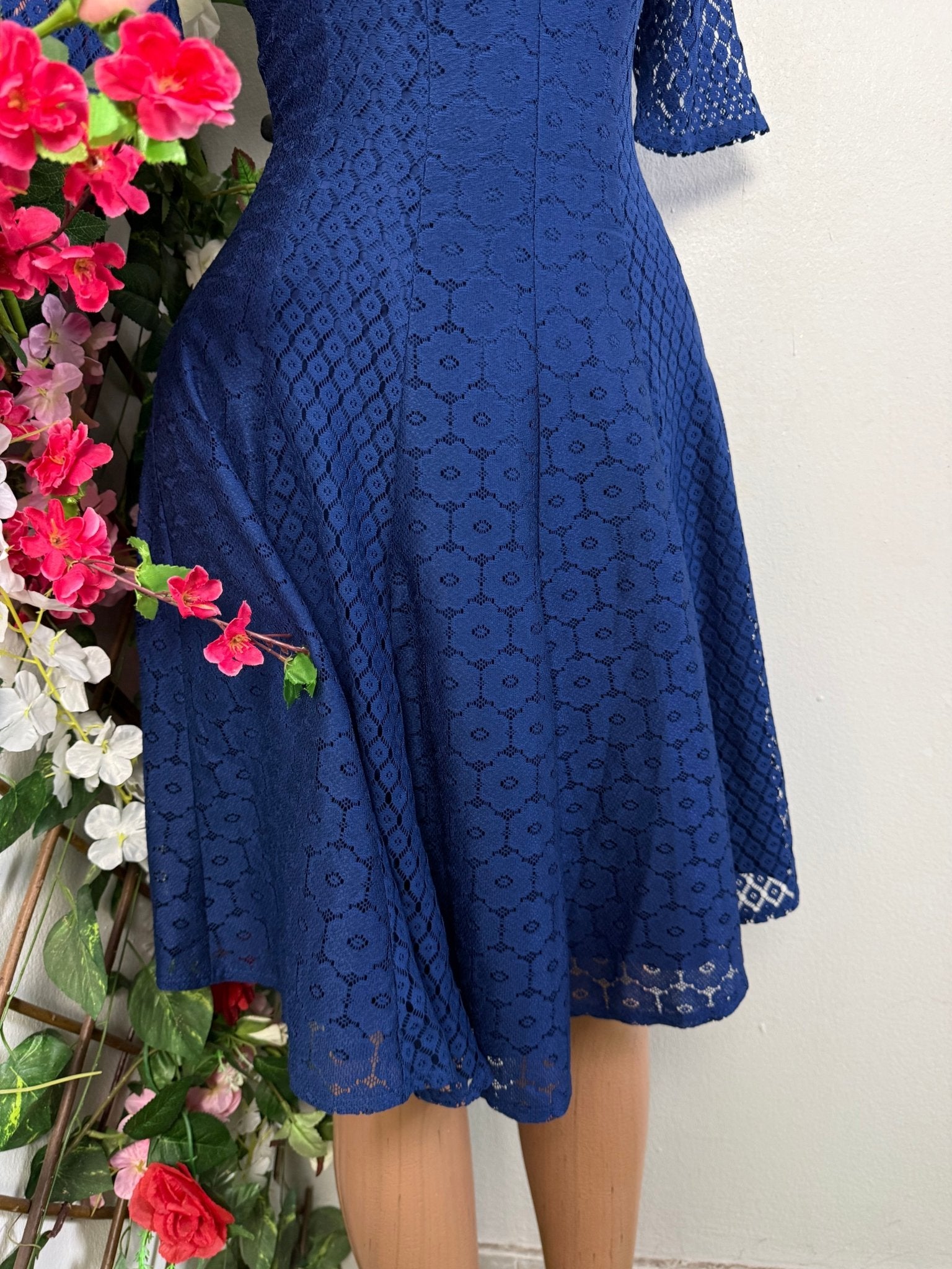 Robe évasée manche courte cintré  - Perluna Store - kinshasa