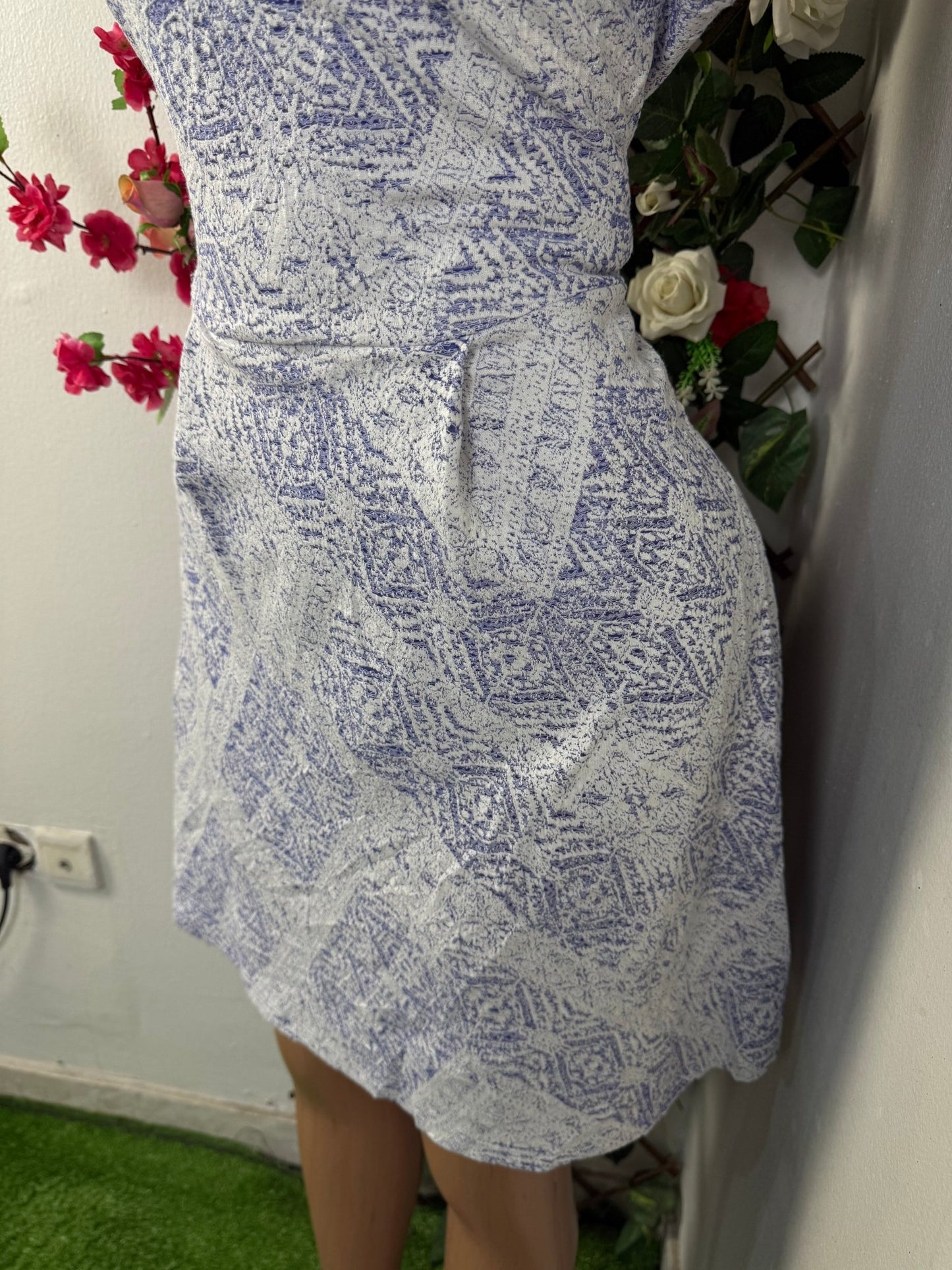 Robe évasée manche courte colle rond - Perluna Store - kinshasa