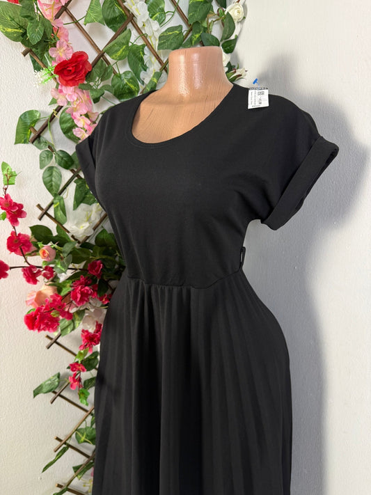 Robe évasée manche courte retroussé - Perluna Store - kinshasa