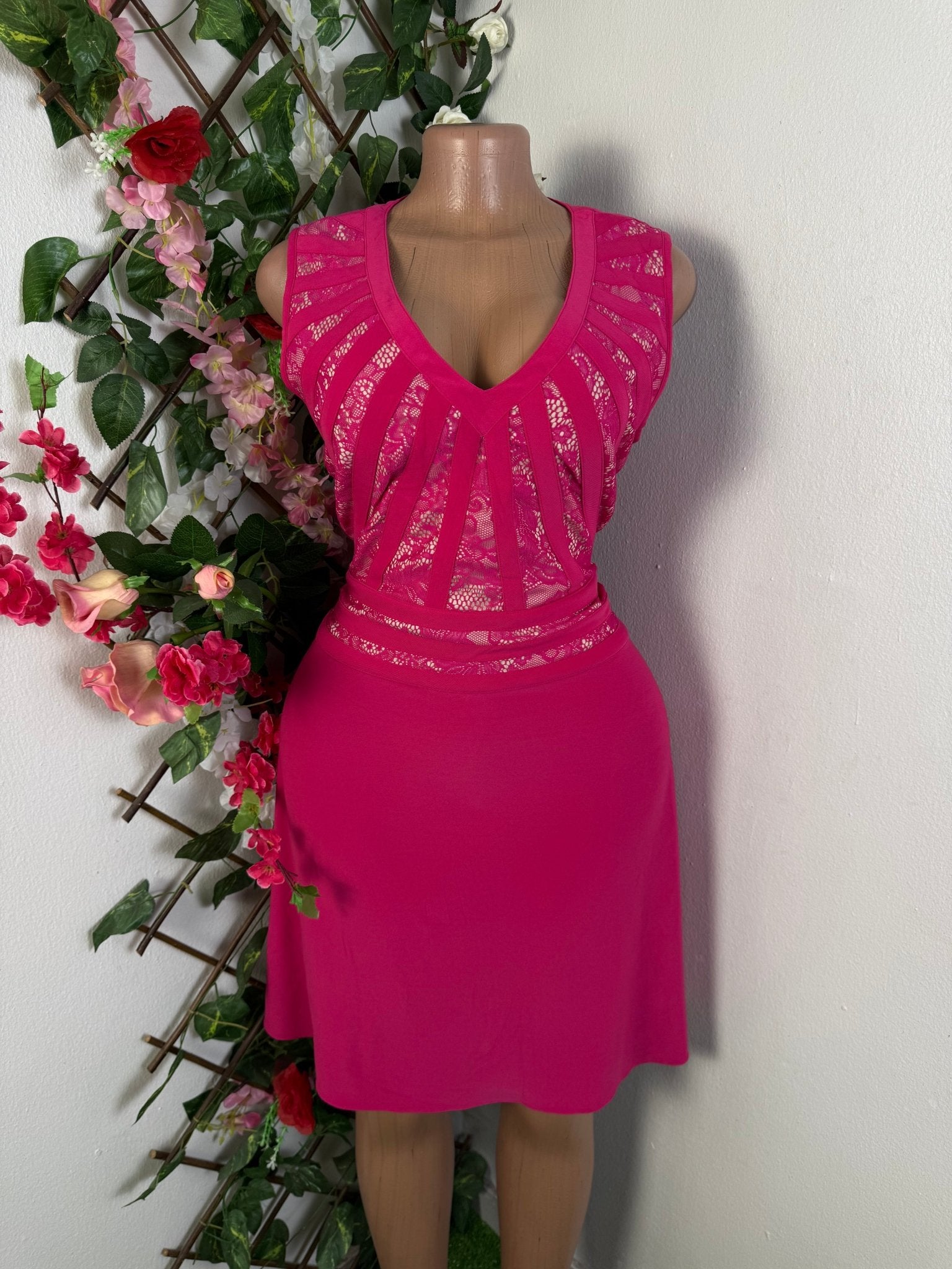 Robe evasée sans manche colle coeur - Perluna Store - kinshasa