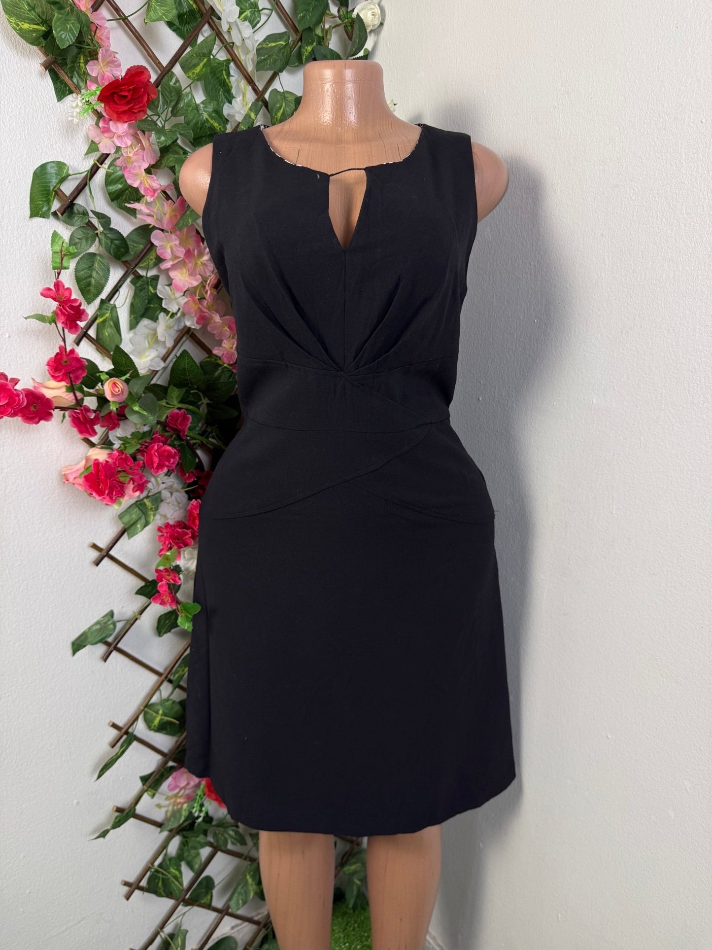 Robe évasée sans manche décolleté rond - Perluna Store - kinshasa