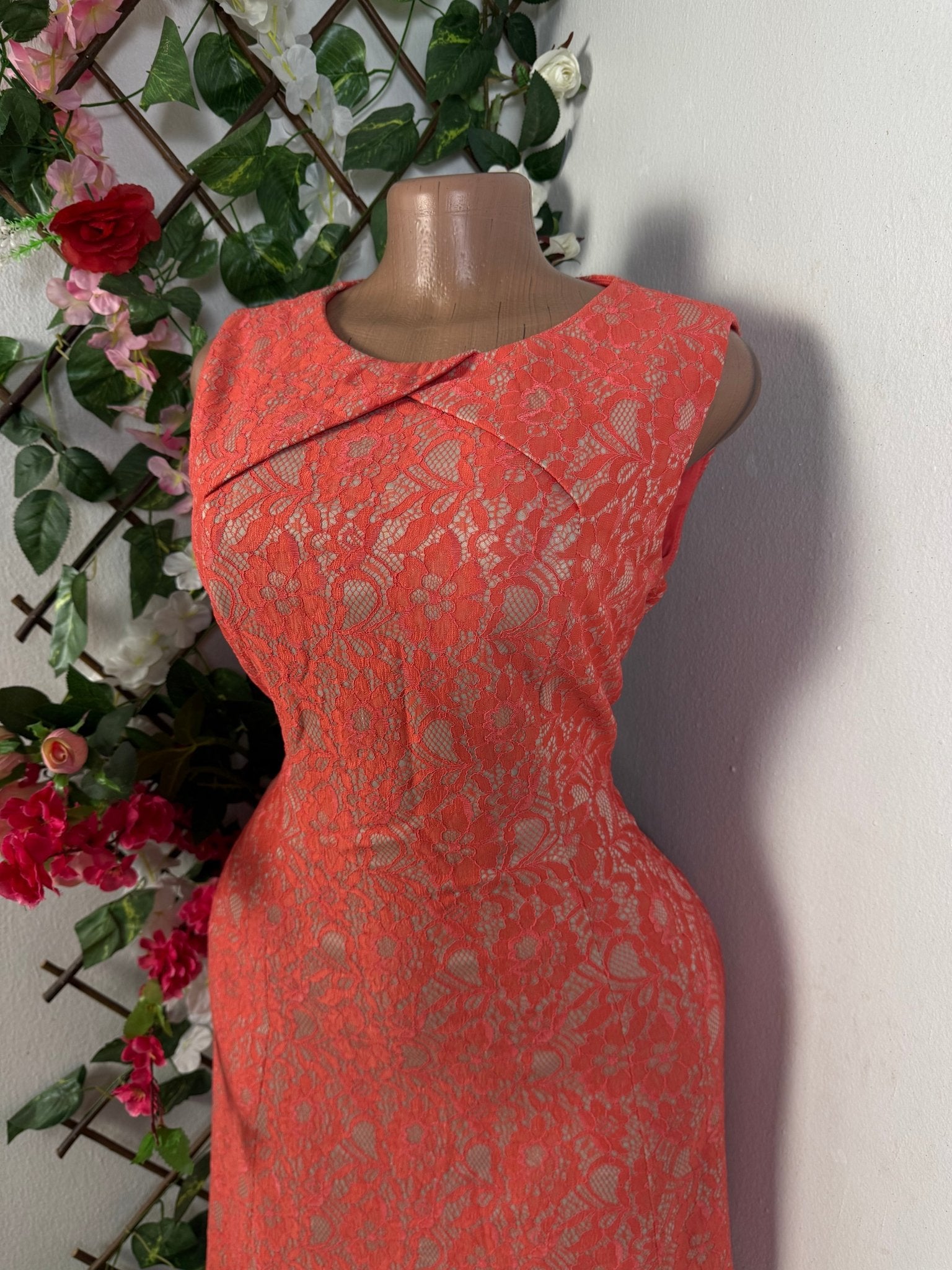 Robe évasée sans manches fleurie  - Perluna Store - kinshasa