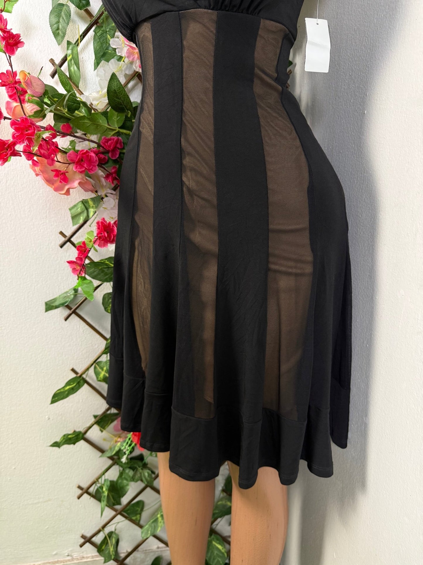 Robe évasée voilée sans manche - Perluna Store - kinshasa