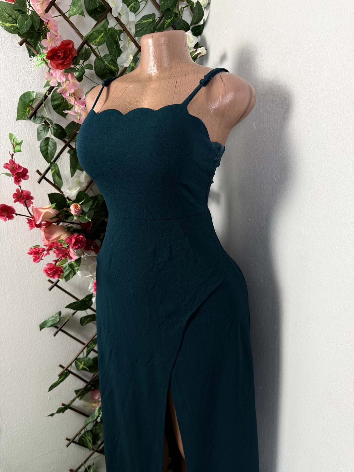 Robe longue a fine bretelle avec fente - Perluna Store - kinshasa