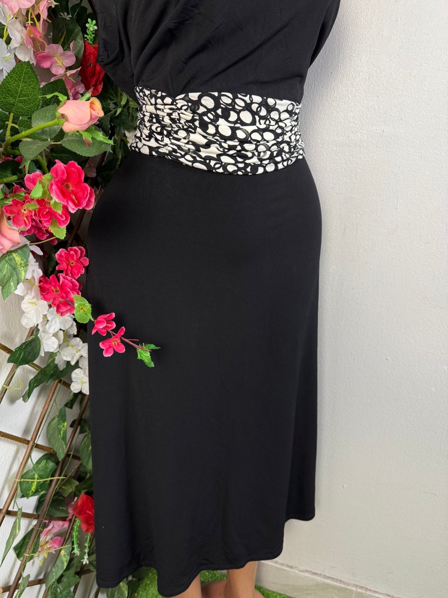 Robe longue cintrée sans manche - Perluna Store - kinshasa