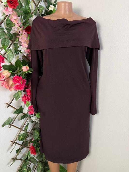 Robe longue décolleté bardeau  - Perluna Store - kinshasa