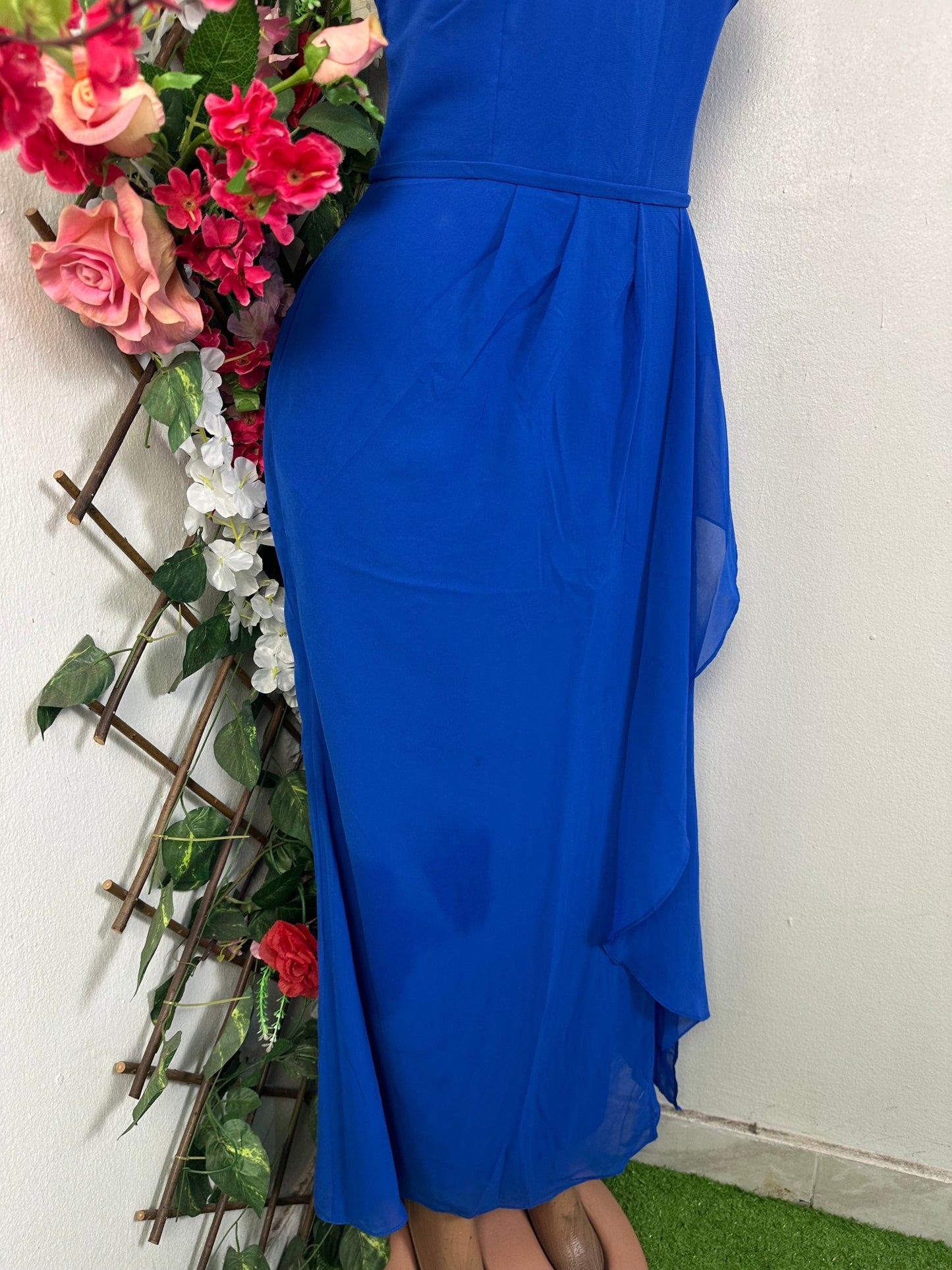 Robe longue décolleté sans manches - Perluna Store - kinshasa