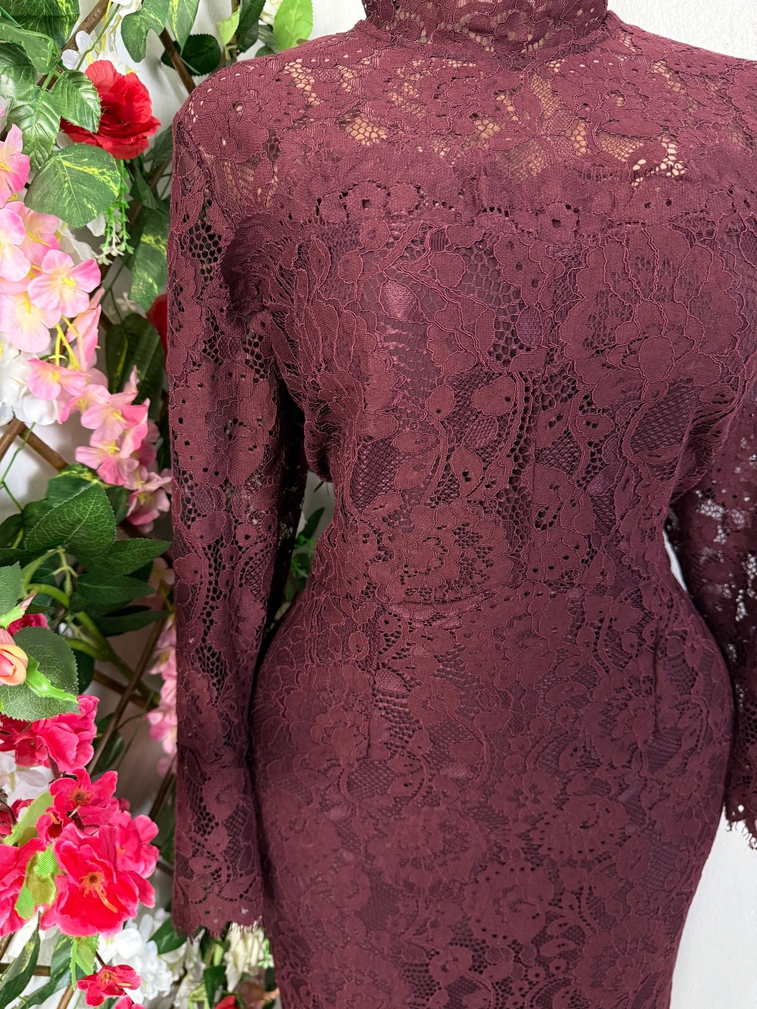 Robe longue en dentelle a longue manche - Perluna Store - kinshasa