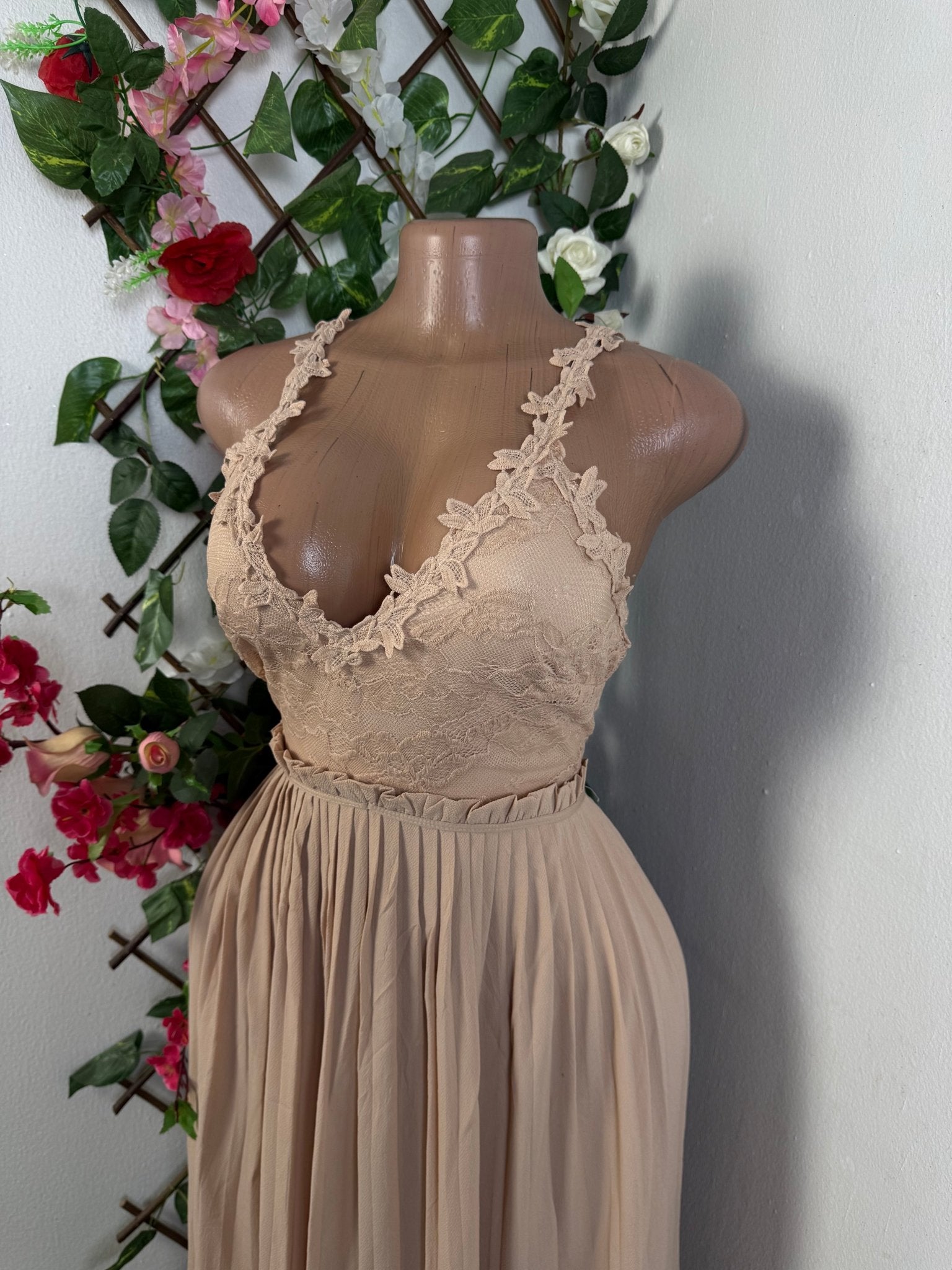 Robe longue plissé à bretelle - Perluna Store - kinshasa