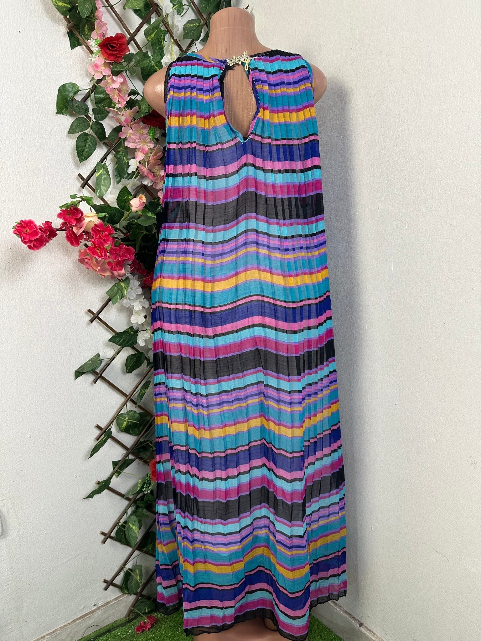 Robe longue sans manche longue - Perluna Store - kinshasa