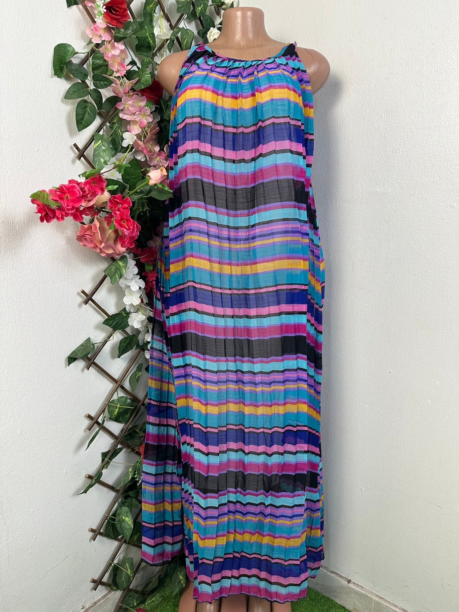 Robe longue sans manche longue - Perluna Store - kinshasa