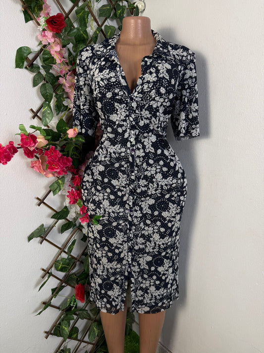 Robe mi longue à bouton courte manche - Perluna Store - kinshasa