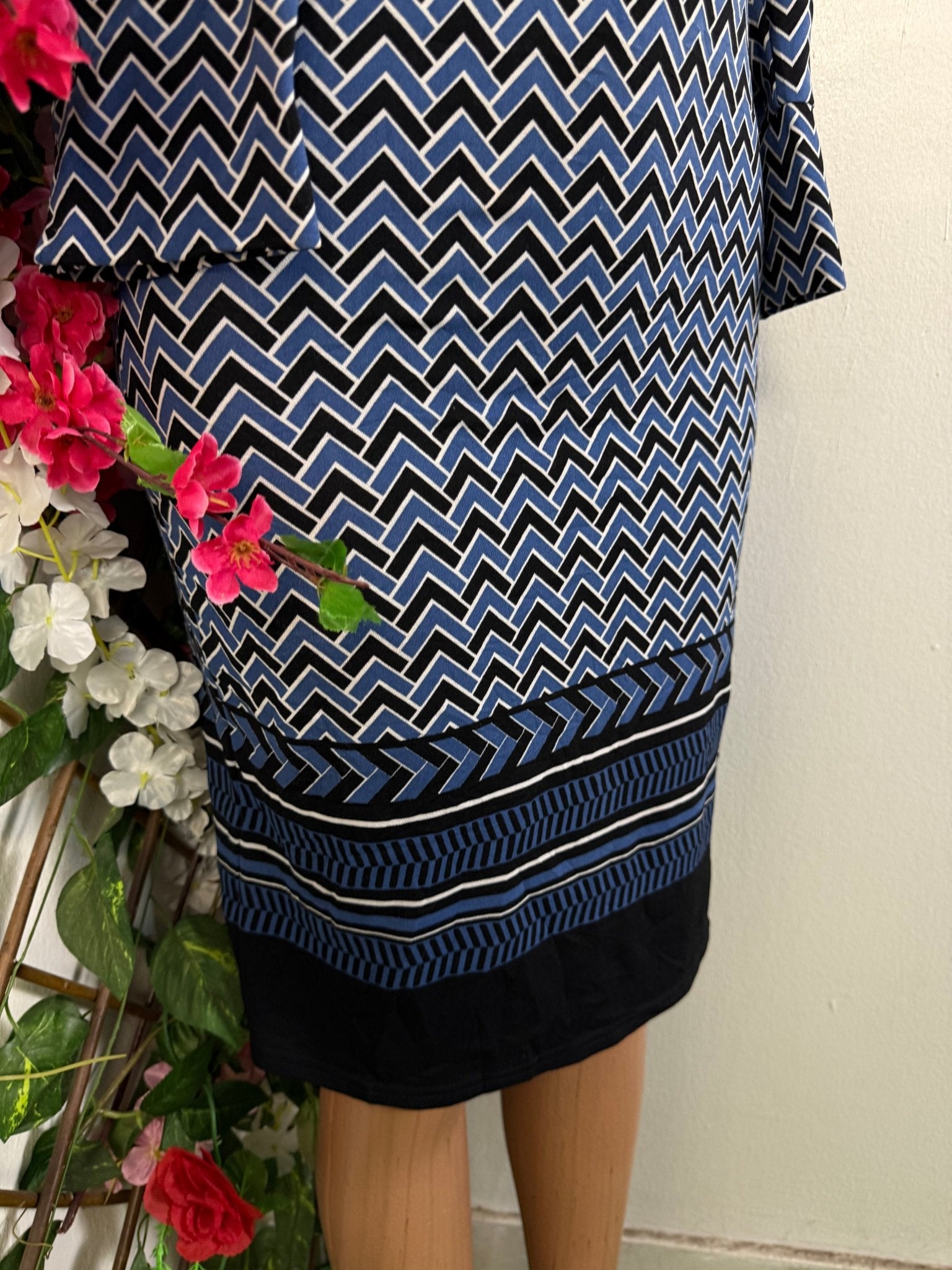 Robe mi longue à colle chemise - Perluna Store - kinshasa